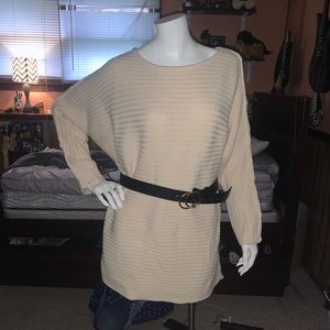 Sweater dress with belt